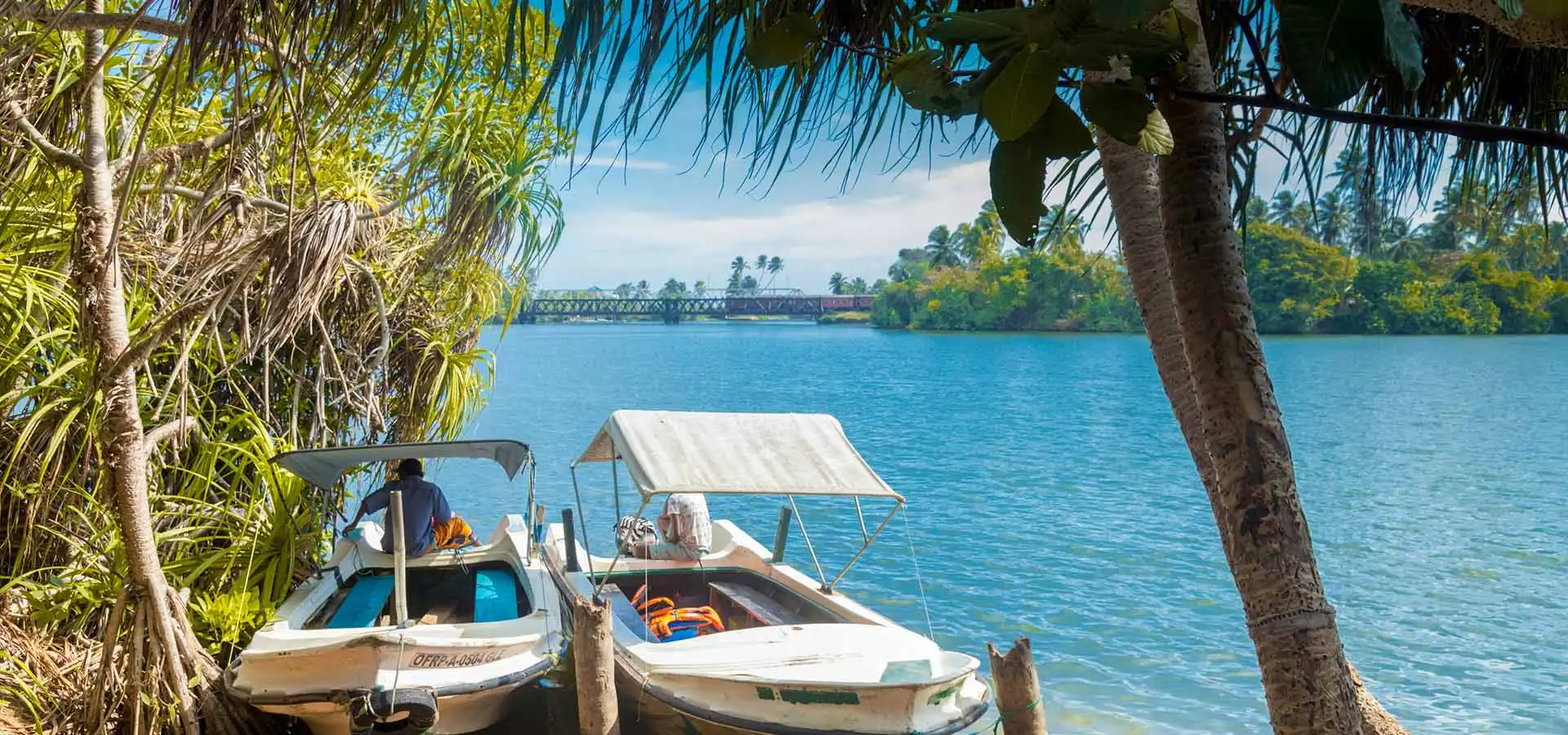 Koggala Lake scenic boat ride