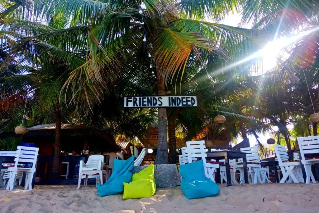 Relaxed coastal atmosphere in Arugam Bay