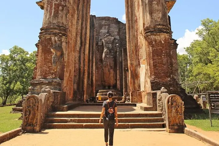 Ancient Polonnaruwa ruins and cultural heritage